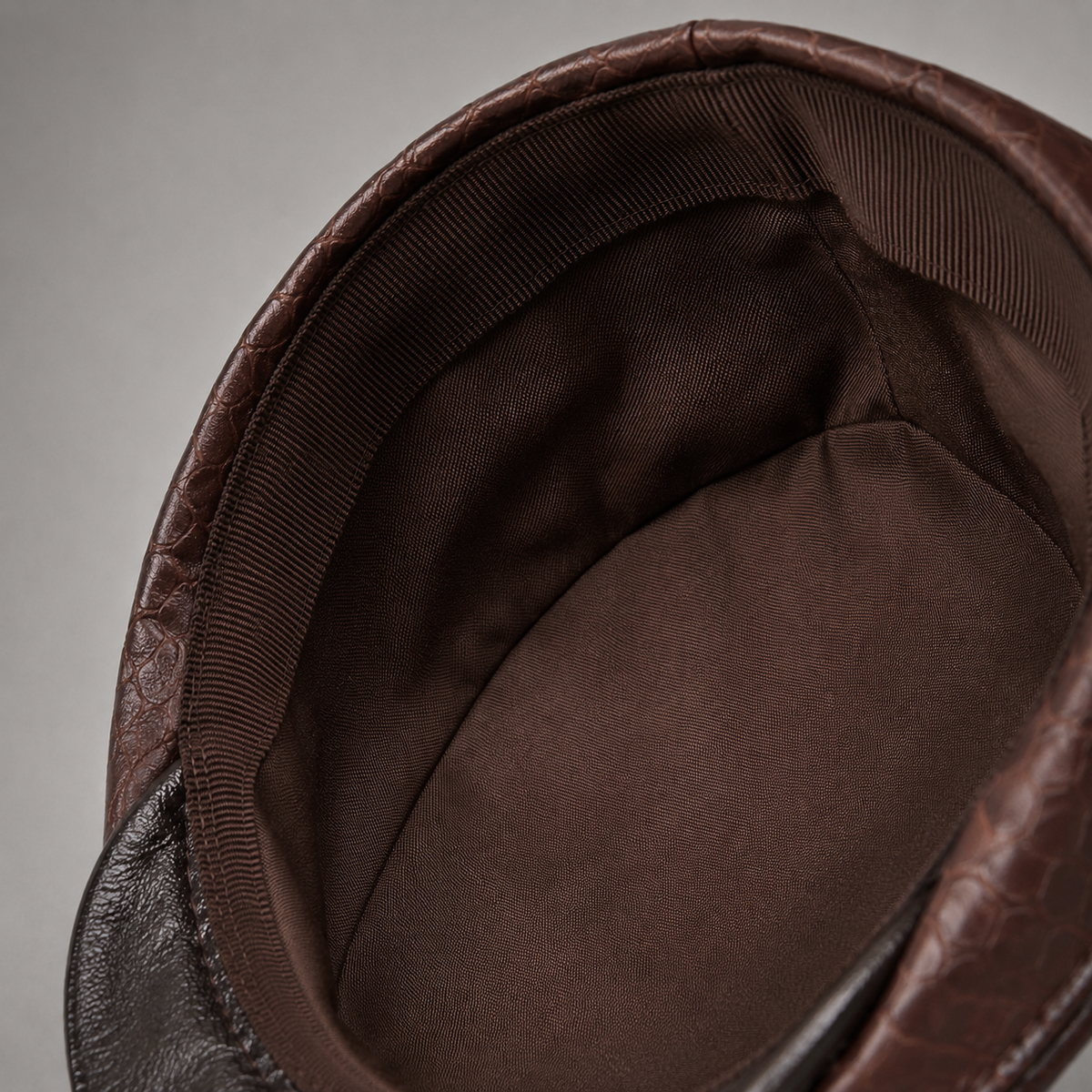 Montgomery | Boina de cuero Prestige